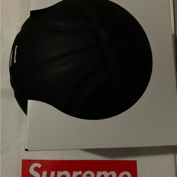 Supreme x Jordan Basketball FW24 Brand New - Picture 5 of 8